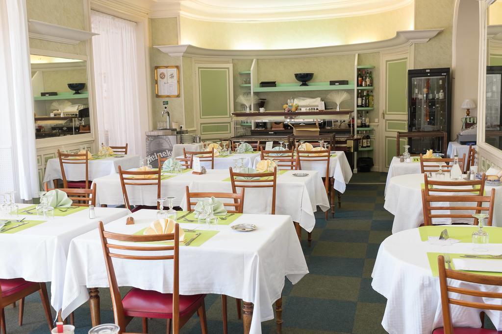 Castel Regina Hotel Châtel-Guyon Екстериор снимка