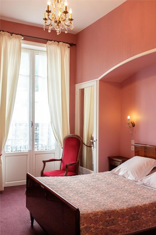 Castel Regina Hotel Châtel-Guyon Екстериор снимка