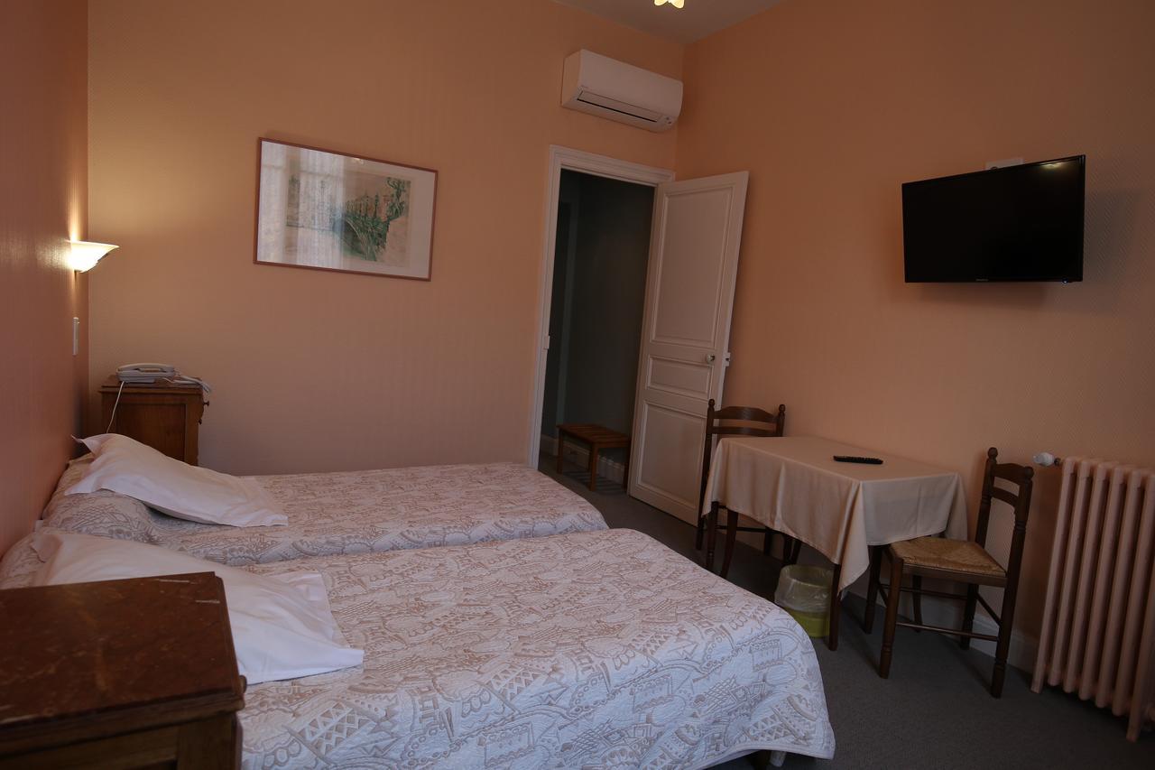 Castel Regina Hotel Châtel-Guyon Екстериор снимка